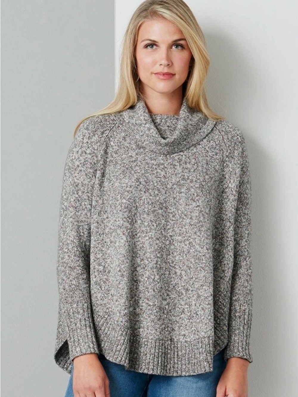 Leo & Nicole Cozy Gray Cowlneck Sweater Poncho - Size L